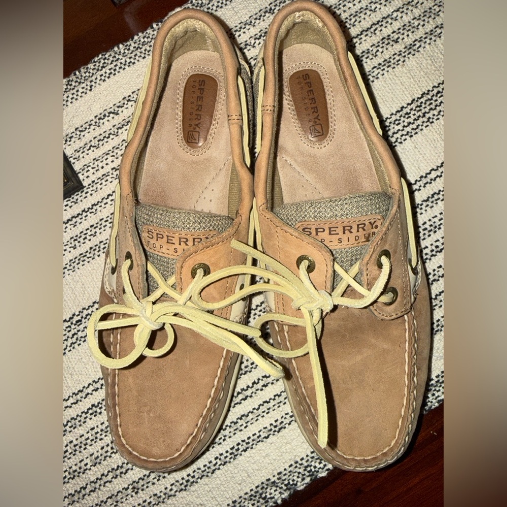 Sperry Women’s Boat Shoes SZ 8.5
